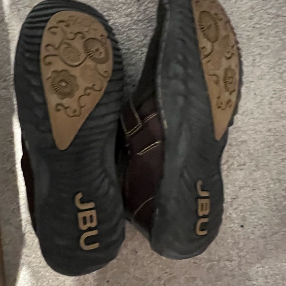 Comfy Jambu shoes in Brown Gently worn - Picture 3 of 3